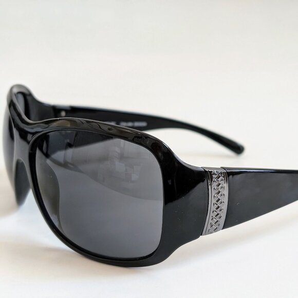 NWT True Vintage 90\'s Women Fashion Designer Sunglasses (S. Black) main image 4